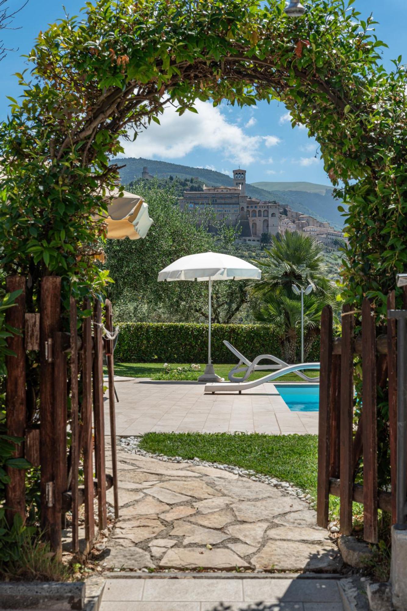 Agriturismo Il Girasole Assisi Exterior foto