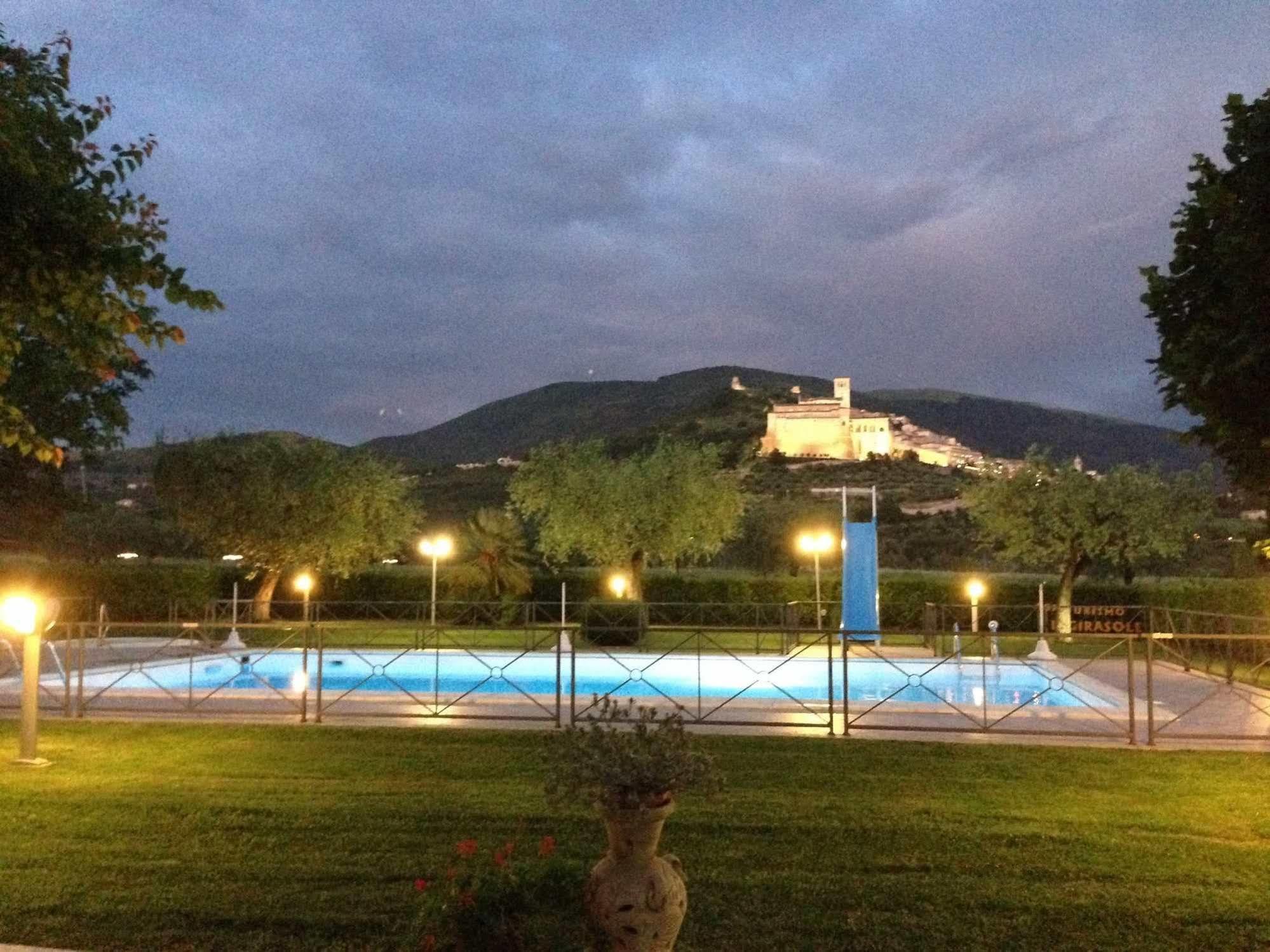 Agriturismo Il Girasole Assisi Exterior foto